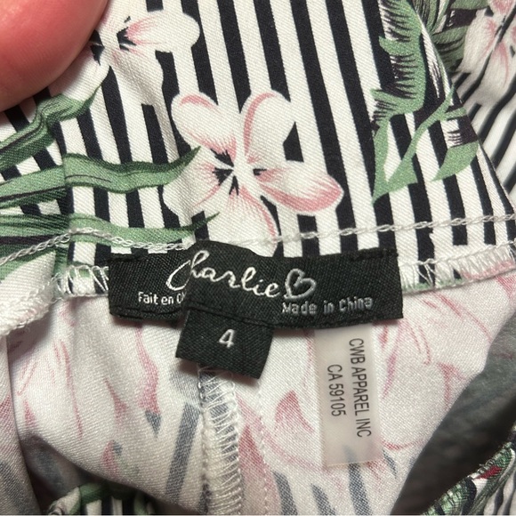 Charlie B Capri Pants - Picture 4 of 5